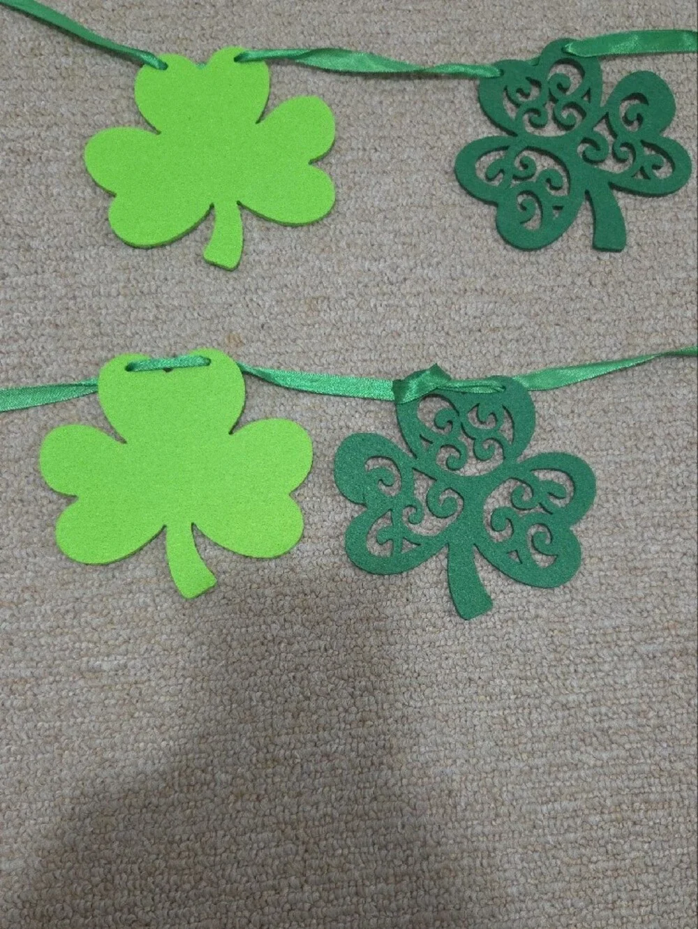 N/A festive green